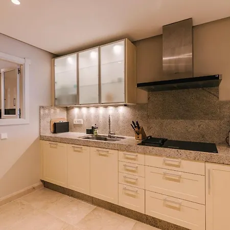 Luxury Sea Views *