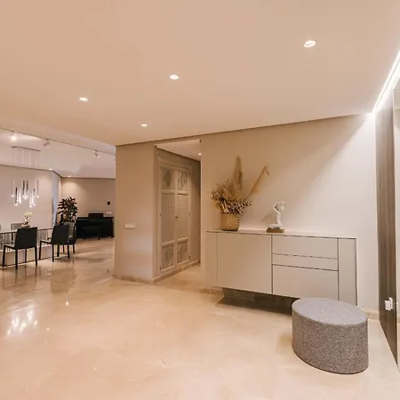 Luxury Sea Views Apartment
