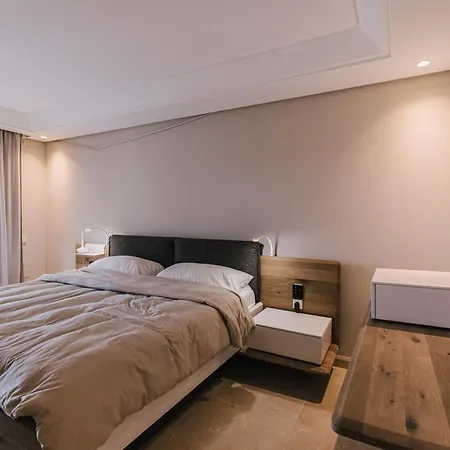 Luxury Sea Views Apartment