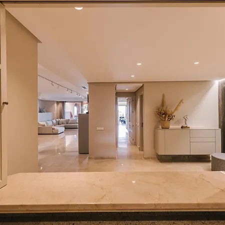 Luxury Sea Views Apartment