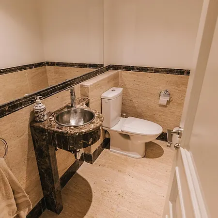 Luxury Sea Views Apartment *